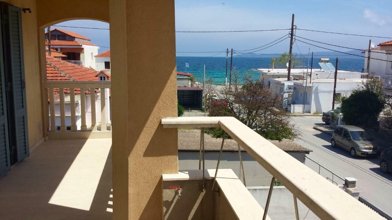Villa Zach'S House Nea Roda Exterior foto